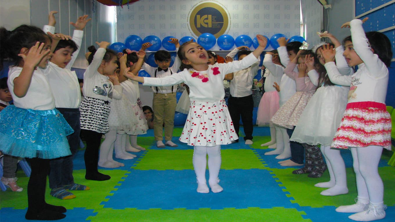 آموزش زبان انگلیسی به کودکان سه سال مدرسه زبان خزائلی گوهردشت کرج